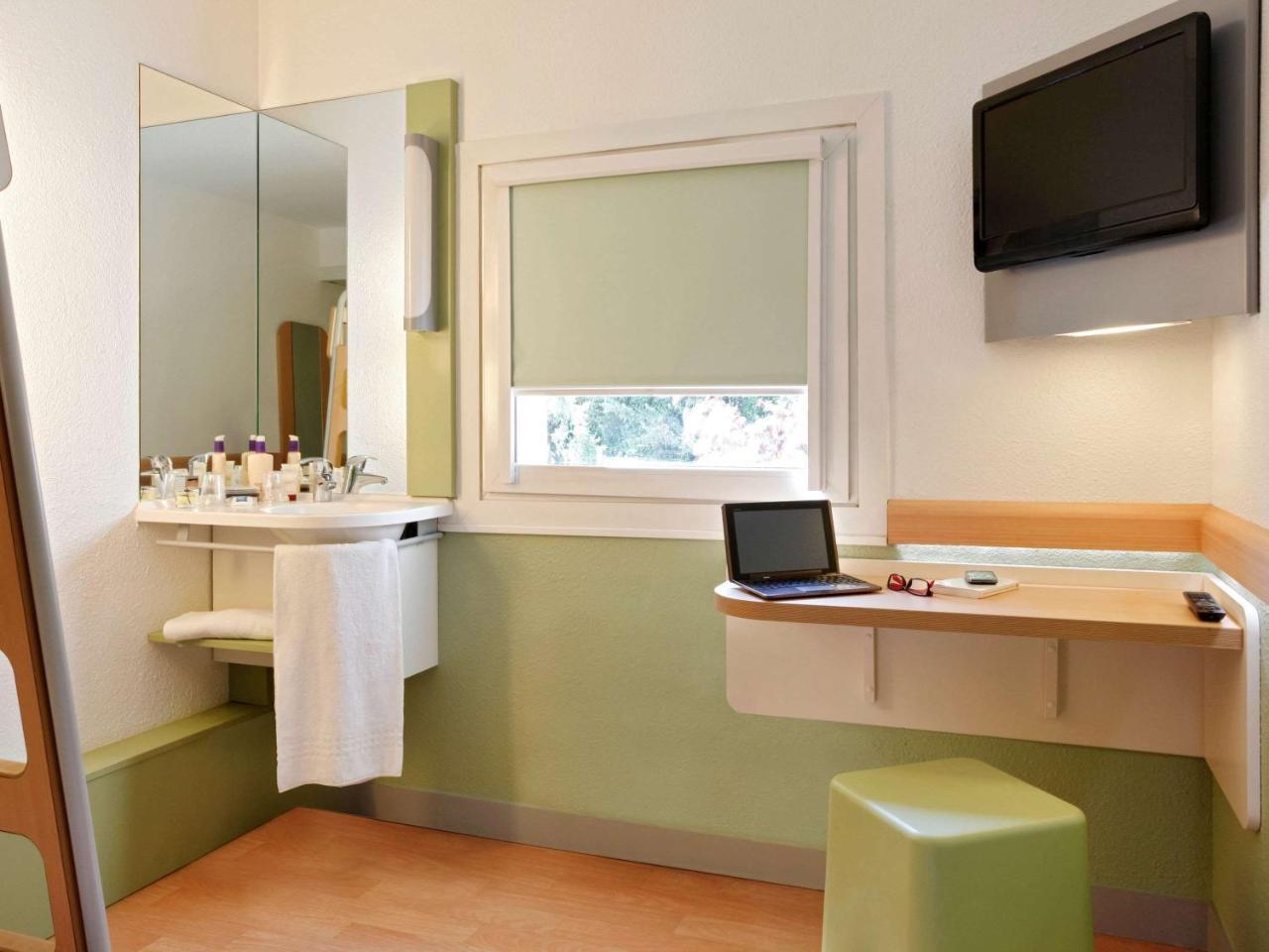 Ibis Budget Aix En Provence Est Le Canet Meyreuil Exterior foto